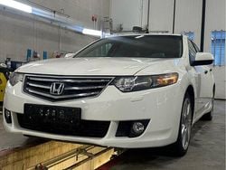 Vit Begagnad 2011 Honda Accord Kombi | 50 000 kr (Marknadspris)