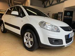 Vit Begagnad 2010 Suzuki SX4 Halvkombi | 89 900 kr (Marknadspris)