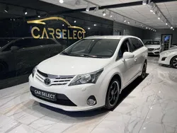 Vit Begagnad 2014 Toyota Avensis Business Edition Kombi | 109 900 kr (Marknadspris)