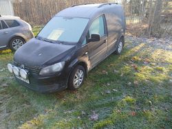 Svart Begagnad 2015 VW Caddy Minibuss | 45 000 kr