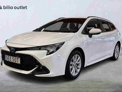 Vit Begagnad 2024 Toyota Corolla Active Kombi | 279 900 kr (Marknadspris)