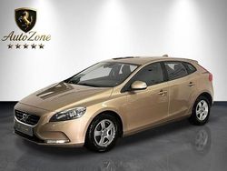 Brun Begagnad 2013 Volvo V40 Kinetic Kombi | 69 900 kr (Marknadspris)