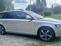 Grå Begagnad 2010 Volvo V50 Momentum Kombi | 28 500 kr (Superpris)