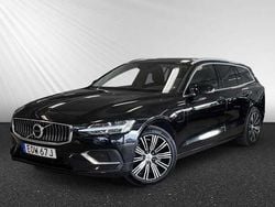 Svart Begagnad 2022 Volvo V60 Kombi | 309 900 kr (Superpris)