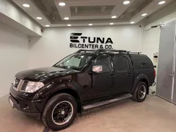 Svart Begagnad 2008 Nissan Navara Pickup | 104 900 kr (Marknadspris)