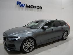 Grå Begagnad 2018 Volvo V90 Momentum Kombi | 234 800 kr (Marknadspris)