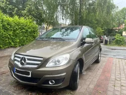Brun Begagnad 2011 Mercedes 180 Sedan | 59 900 kr (Bra pris)