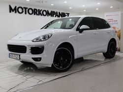 Vit Begagnad 2015 Porsche Cayenne Sport SUV | 299 900 kr (Marknadspris)