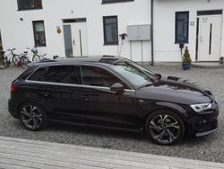 Svart Begagnad 2018 Audi A3 Sportback S-Line Halvkombi | 220 000 kr (Lite dyr)