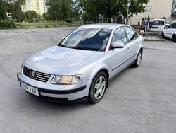 Silver Begagnad 2000 VW Passat Highline Sedan | 35 000 kr