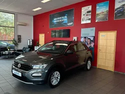 Mörkgrå Begagnad 2020 VW T-Roc SUV | 149 500 kr (Bra pris)
