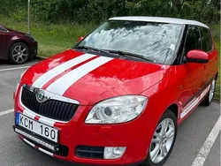 Röd Begagnad 2010 Skoda Fabia Halvkombi | 32 800 kr (Marknadspris)