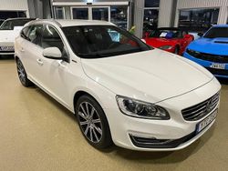 Vit Begagnad 2018 Volvo V60 Summum Kombi | 228 800 kr (Bra pris)