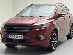 Röd Begagnad 2017 Ford Kuga ST-Line SUV | 146 000 kr (Marknadspris)