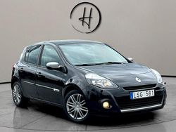 Svart Begagnad 2011 Renault Clio II Night&Day Halvkombi | 49 900 kr (Dyr)