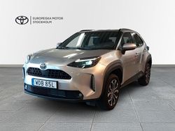 Silver Begagnad 2025 Toyota Yaris Hybrid Active SUV | 329 900 kr