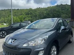 Grå Begagnad 2009 Peugeot 308 Halvkombi | 39 000 kr (Bra pris)