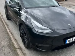 Svart Begagnad 2022 Tesla Model Y Performance SUV | 350 000 kr (Superpris)