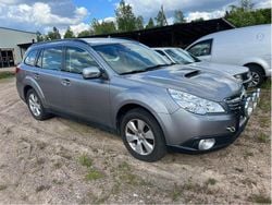Silver Begagnad 2010 Subaru Outback SUV | 15 000 kr