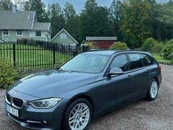 Grå Begagnad 2014 BMW 320 Sport Line Kombi | 108 900 kr (Marknadspris)