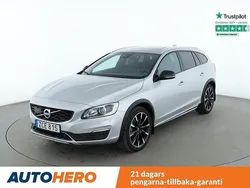 Silver Begagnad 2017 Volvo V60 CC Kombi | 289 000 kr (Marknadspris)