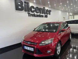 Röd Begagnad 2011 Ford Focus Titanium Halvkombi | 49 900 kr (Marknadspris)