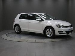 Vit Begagnad 2016 VW Golf VII Halvkombi | 149 000 kr (Marknadspris)