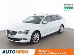 Vit Begagnad 2016 Skoda Superb Style Kombi | 179 000 kr