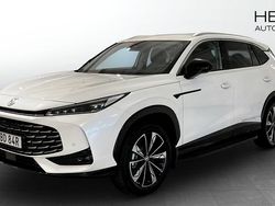 Vit (white) Ny 2025 MG HS Luxury SUV | 439 990 kr (Marknadspris)