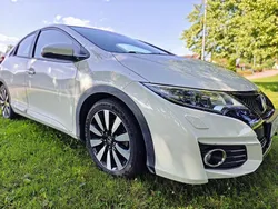 Vit Begagnad 2015 Honda Civic Halvkombi | 125 000 kr (Superpris)