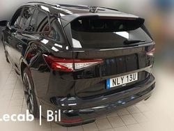 Svart (black magic metallic) Begagnad 2022 Skoda Enyaq iV SportLine SUV | 369 500 kr (Marknadspris)