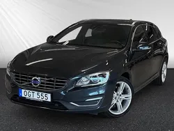 Grå Begagnad 2016 Volvo V60 Summum Kombi | 199 900 kr (Marknadspris)