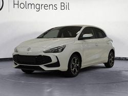 Vit (dover white) Begagnad 2024 MG MG3 Halvkombi | 238 800 kr (Marknadspris)