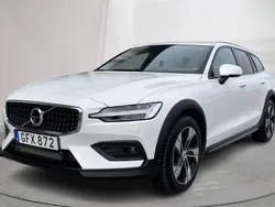 Vit Begagnad 2020 Volvo V60 CC SE Kombi | 255 000 kr (Bra pris)