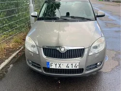 Brun Begagnad 2008 Skoda Fabia Halvkombi | 22 000 kr (Marknadspris)
