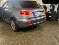 Grå Begagnad 2012 Audi Q3 SUV | 125 000 kr