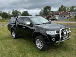 Svart Begagnad 2013 Mitsubishi L200 Pickup | 129 999 kr (Marknadspris)
