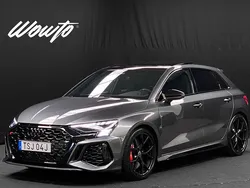 Grå Begagnad 2024 Audi RS3 Sportback Comfort Halvkombi | 609 800 kr (Lite dyr)