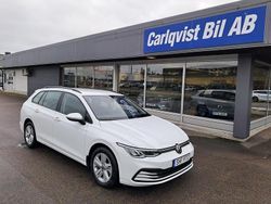 Vit Begagnad 2022 VW Golf VIII Sport Kombi | 269 000 kr (Marknadspris)