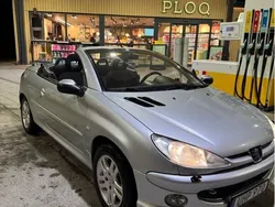 Grå Begagnad 2004 Peugeot 206 CC Cab | 19 900 kr (Bra pris)