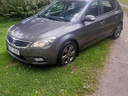 Silver Begagnad 2010 Kia Ceed 4 Halvkombi | 35 000 kr (Marknadspris)