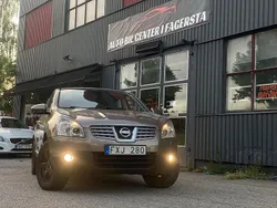 Ljusbrun Begagnad 2009 Nissan Qashqai SUV | 39 900 kr (Marknadspris)