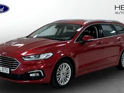 Röd (red) Begagnad 2021 Ford Mondeo Kombi | 199 990 kr (Marknadspris)
