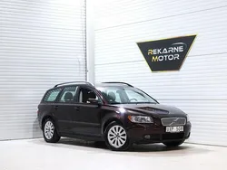 Mörkröd Begagnad 2004 Volvo V50 Kombi | 34 900 kr (Lite dyr)