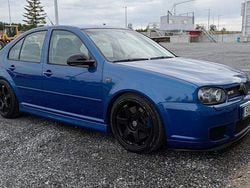 Blå Begagnad 2001 VW Bora R Sedan | 155 000 kr