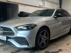 Silver (hightech silver metallic) Begagnad 2024 Mercedes C300e AMG Line Premium Kombi | 539 000 kr (Marknadspris)
