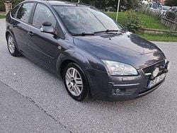 Grå Begagnad 2007 Ford Focus Halvkombi | 17 900 kr (Bra pris)