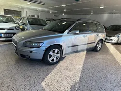 Silver Begagnad 2006 Volvo V50 Kinetic Kombi | 17 000 kr (Bra pris)
