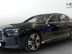 Svart (black) Begagnad 2024 BMW i7 M Sport Sedan | 879 900 kr