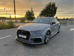 Grå Begagnad 2020 Audi RS3 Comfort Halvkombi | 549 000 kr (Marknadspris)